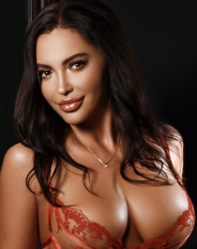 Black  hair london escort Grace  located in Edgware Road